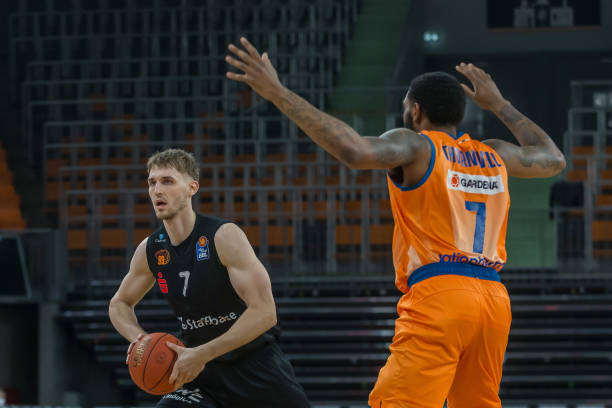 为自己和队 为自己和队