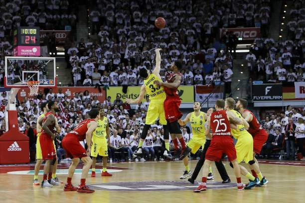 教练对李新 教练对李新