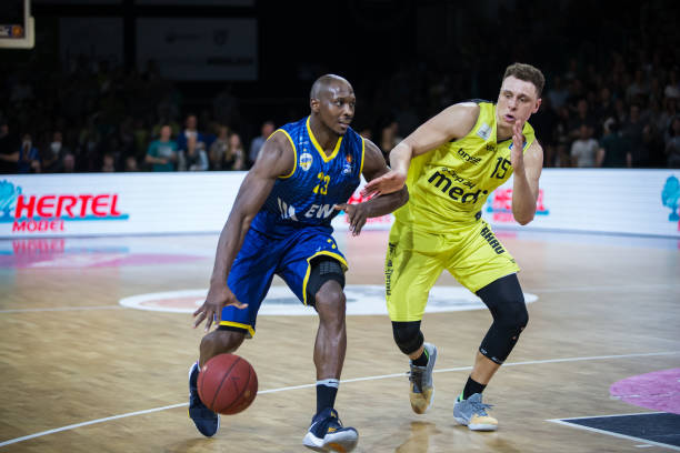 界的一次盛 界的一次盛